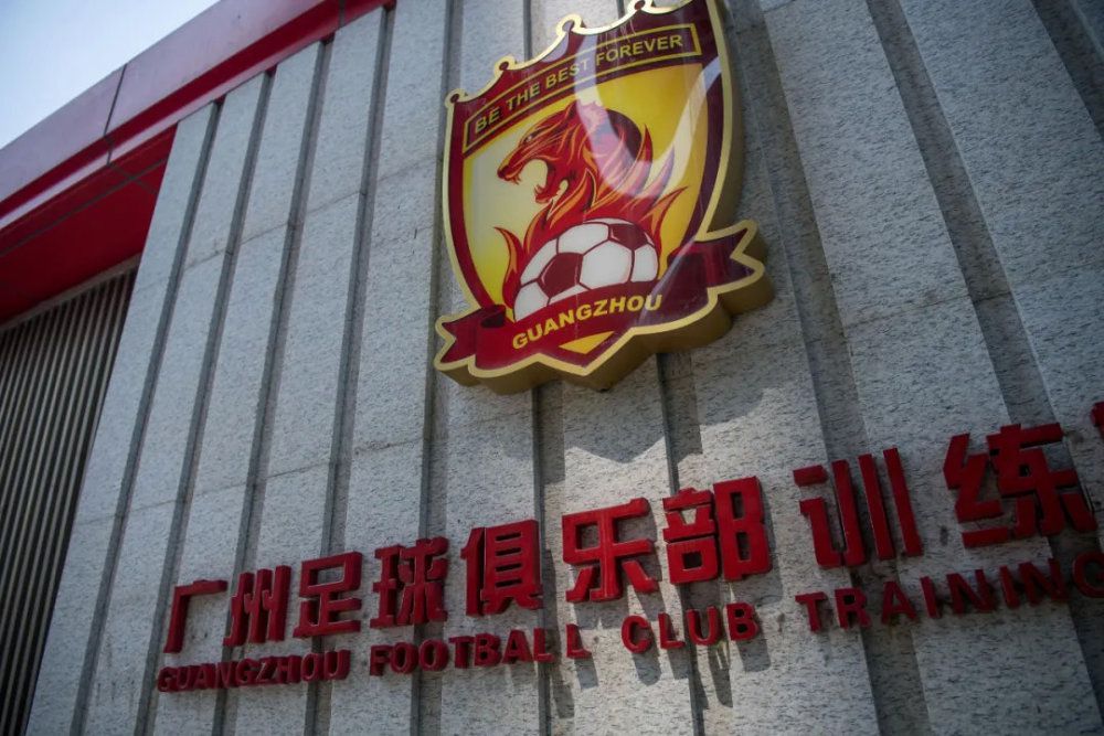 ”影片捕捉个体境遇，通过延伸多条故事线，让角色更加鲜活，而观众也能在这些情节中，看到自己，看到最真实的生活